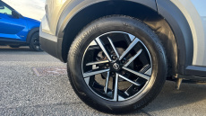Nissan Juke 1.0 DiG-T N-Connecta 5dr Petrol Hatchback